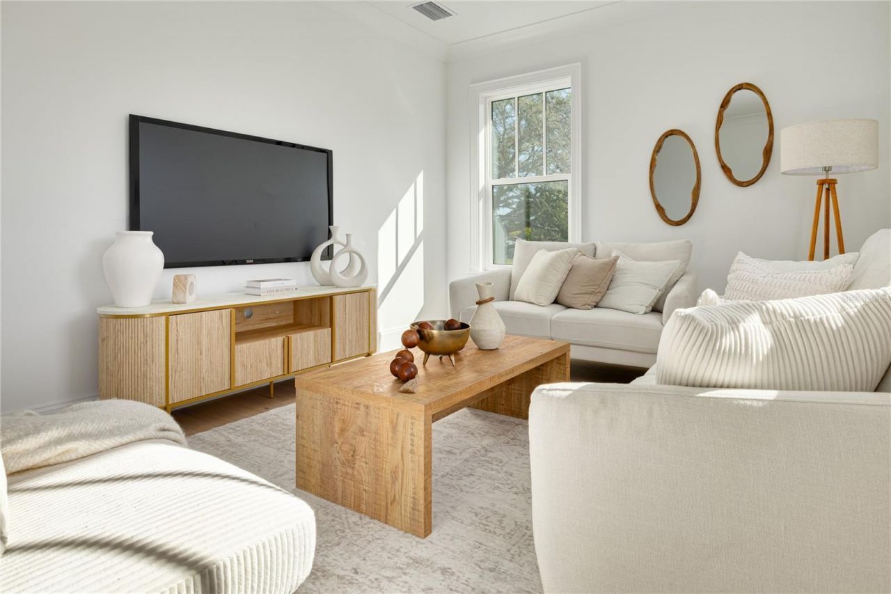 246 23rd Avenue Se, Saint Petersburg, FL 33705 Photo