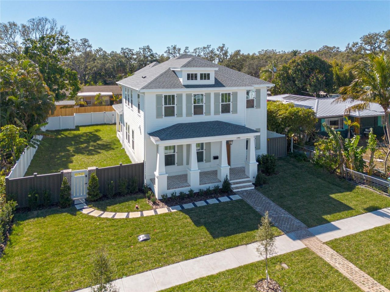 246 23rd Avenue Se, Saint Petersburg, FL 33705 Photo