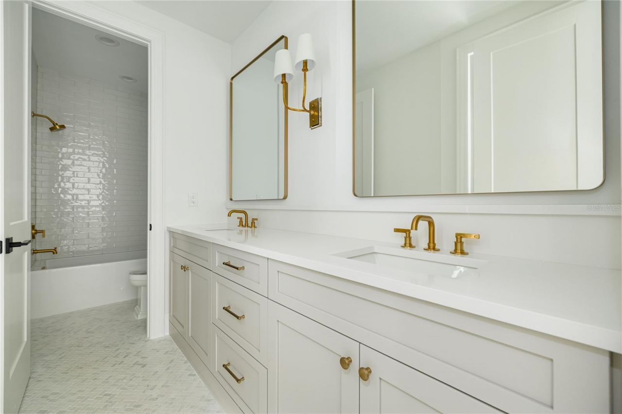 246 23rd Avenue Se, Saint Petersburg, FL 33705 Photo