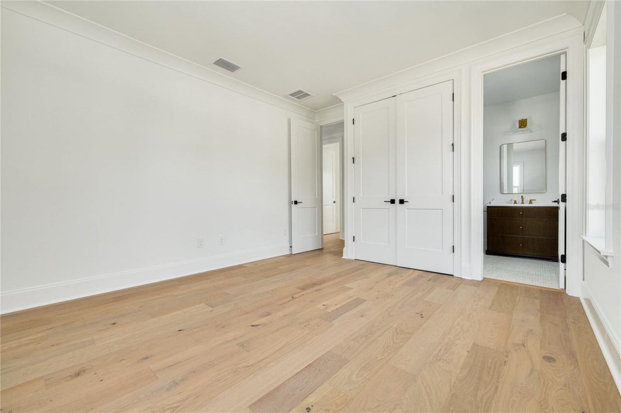 246 23rd Avenue Se, Saint Petersburg, FL 33705 Photo