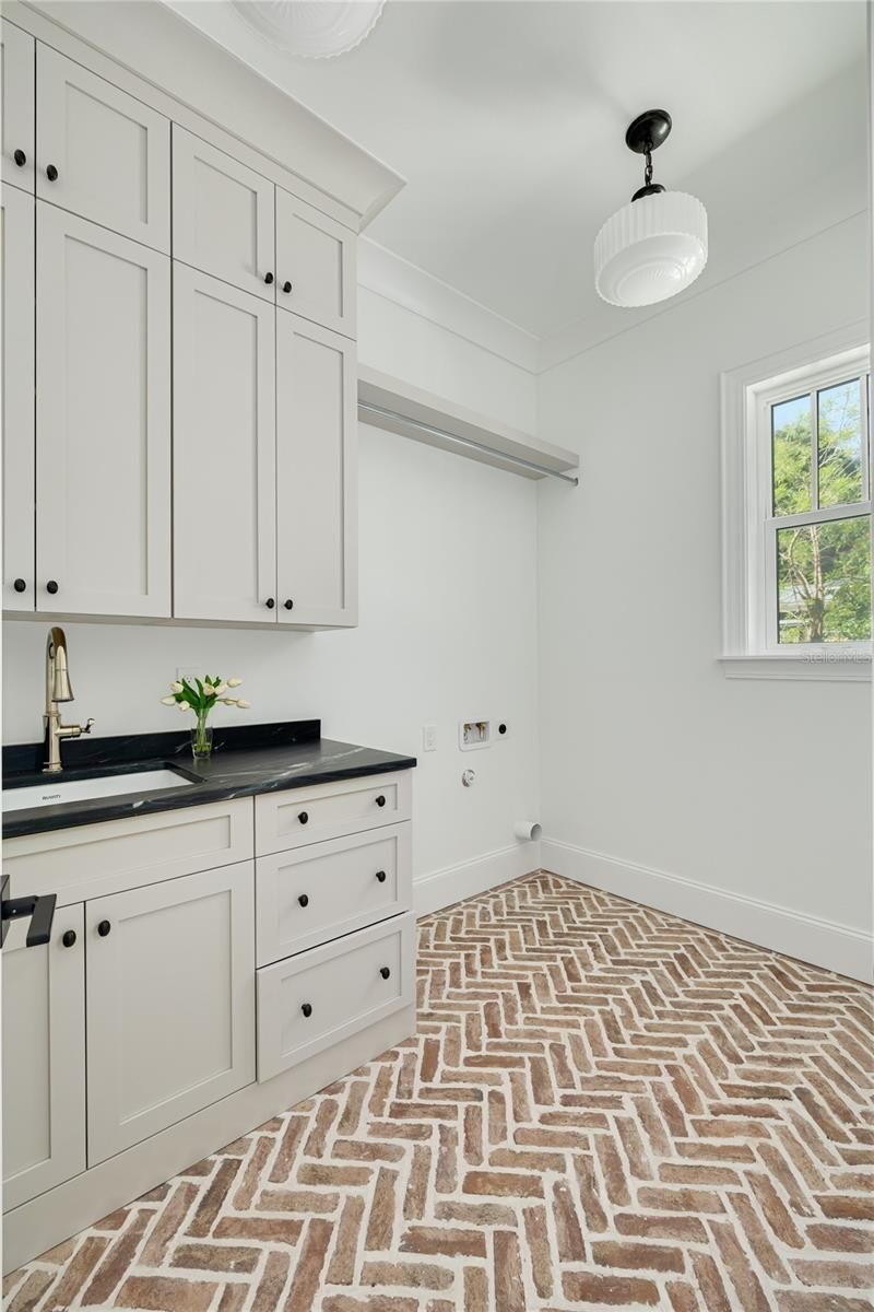 246 23rd Avenue Se, Saint Petersburg, FL 33705 Photo