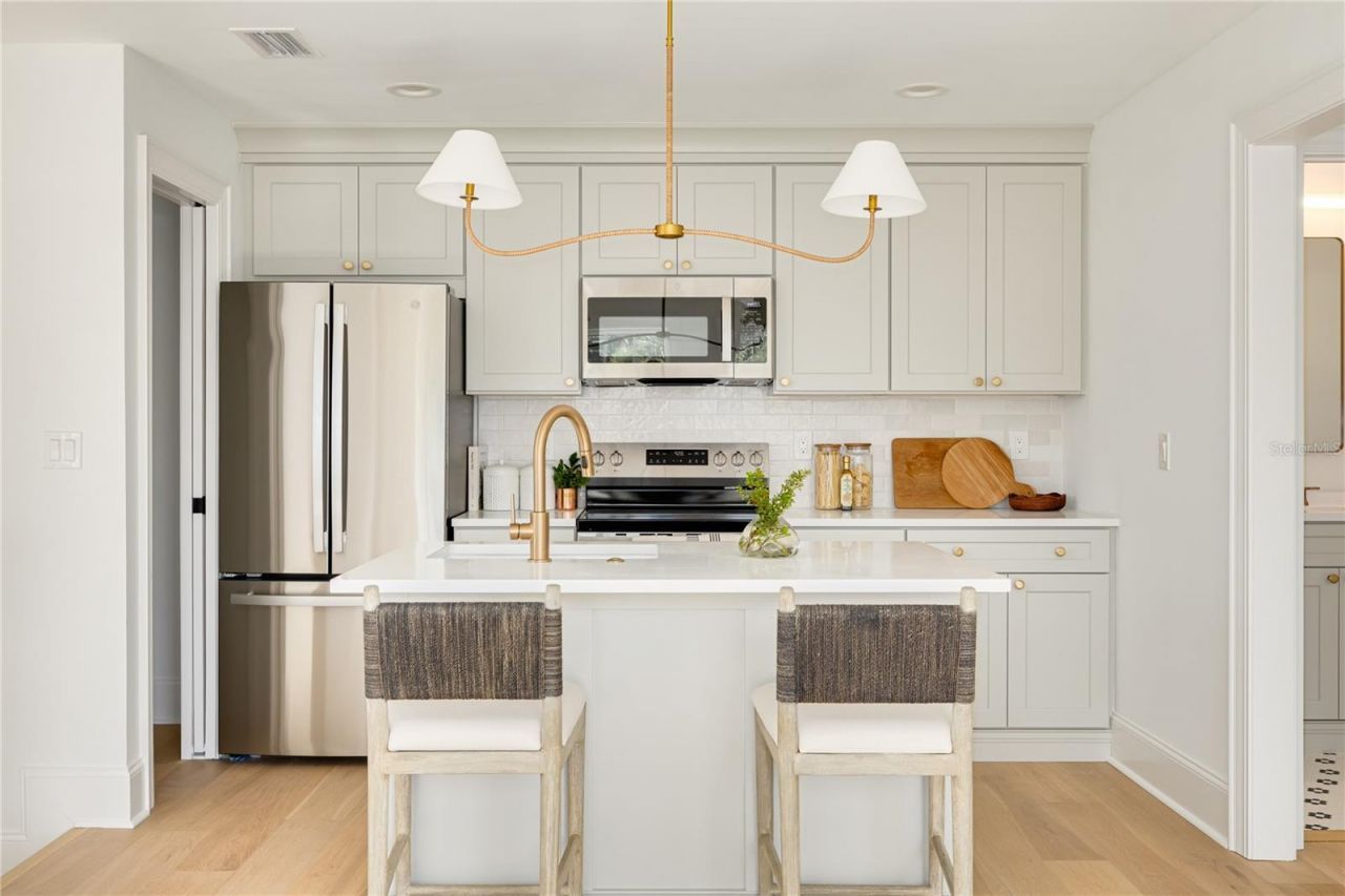 246 23rd Avenue Se, Saint Petersburg, FL 33705 Photo