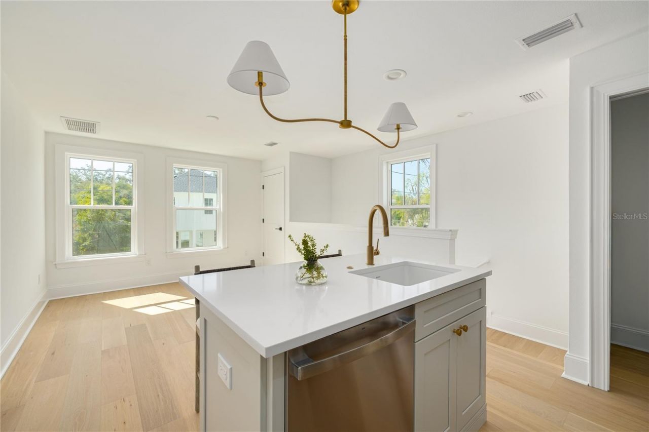 246 23rd Avenue Se, Saint Petersburg, FL 33705 Photo