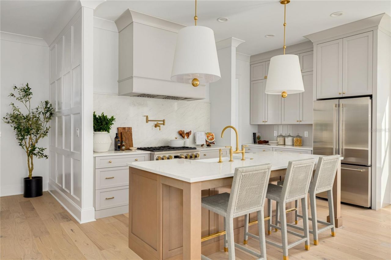 246 23rd Avenue Se, Saint Petersburg, FL 33705 Photo