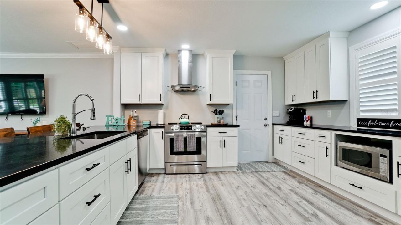 1511 21st Street W, Bradenton, FL 34205 Photo