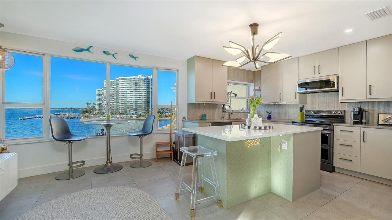 37 Sunset Drive, Unit 44, Sarasota, FL 34236 Photo