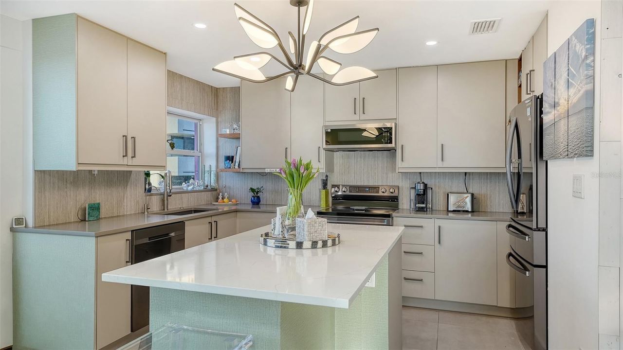 37 Sunset Drive, Unit 44, Sarasota, FL 34236 Photo