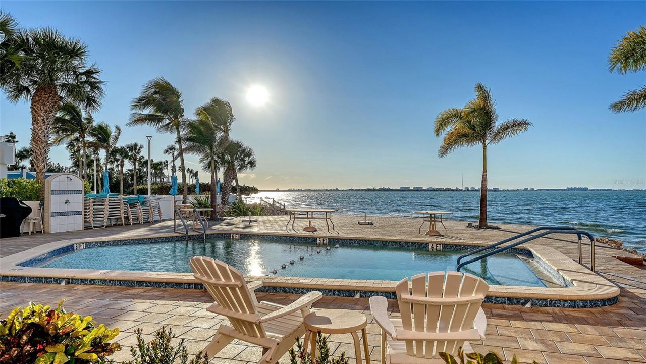 37 Sunset Drive, Unit 44, Sarasota, FL 34236 Photo