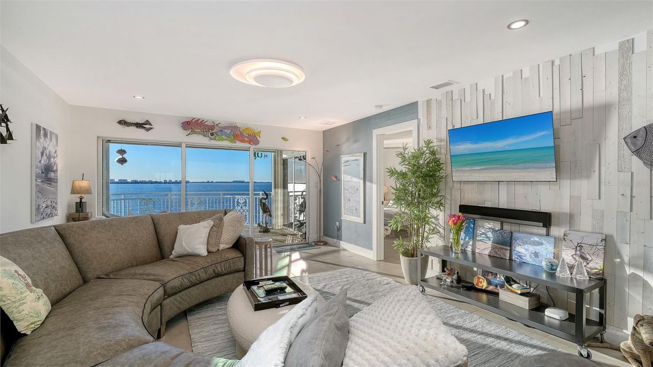 37 Sunset Drive, Unit 44, Sarasota, FL 34236 Photo