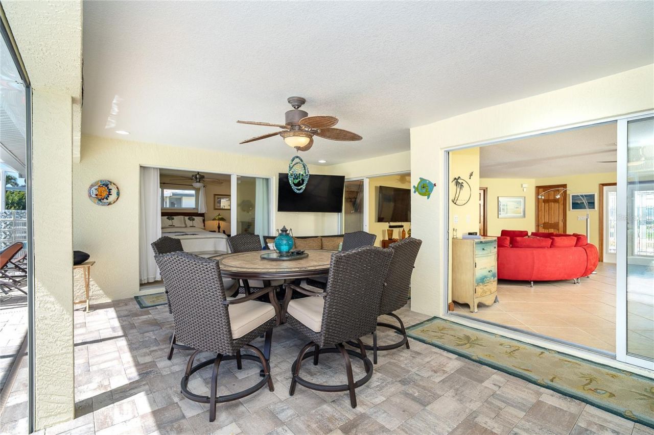 471 Capri Isles Court, Punta Gorda, FL 33950 Photo