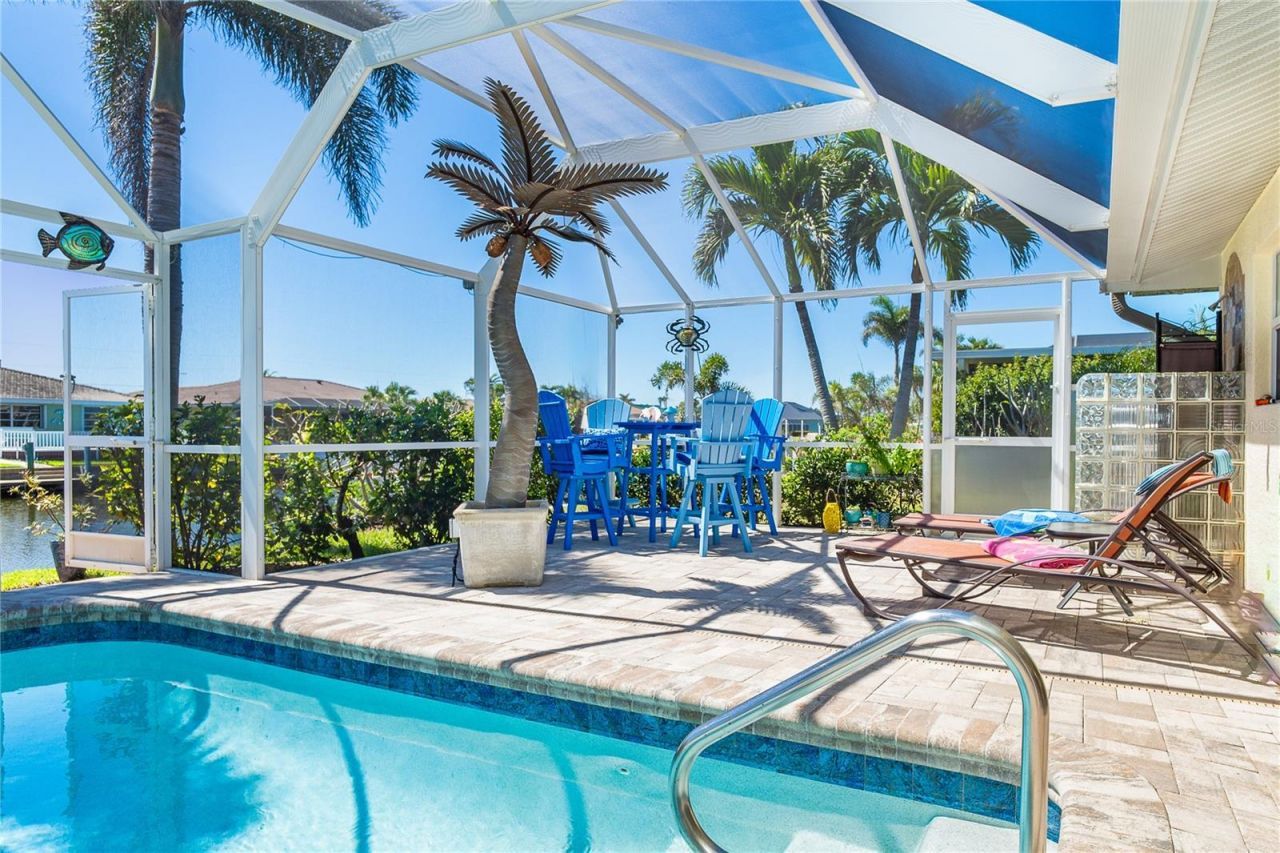 471 Capri Isles Court, Punta Gorda, FL 33950 Photo