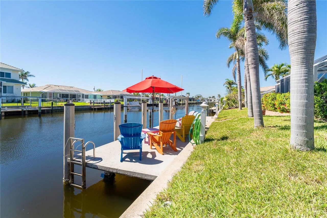 471 Capri Isles Court, Punta Gorda, FL 33950 Photo