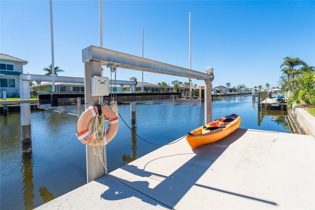 471 Capri Isles Court, Punta Gorda, FL 33950 Photo