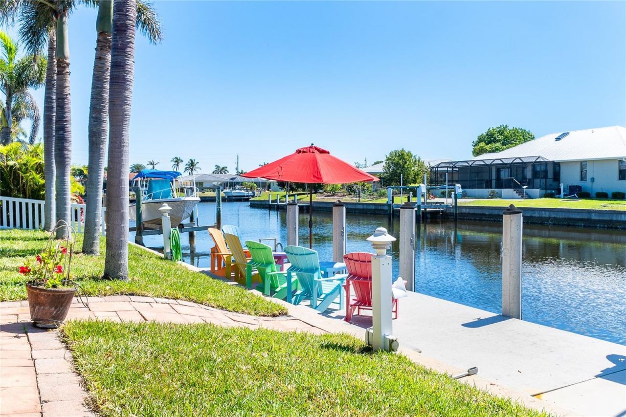 471 Capri Isles Court, Punta Gorda, FL 33950 Photo