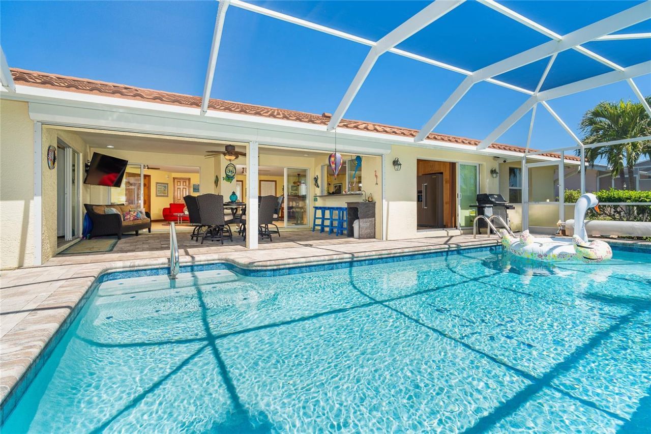 471 Capri Isles Court, Punta Gorda, FL 33950 Photo