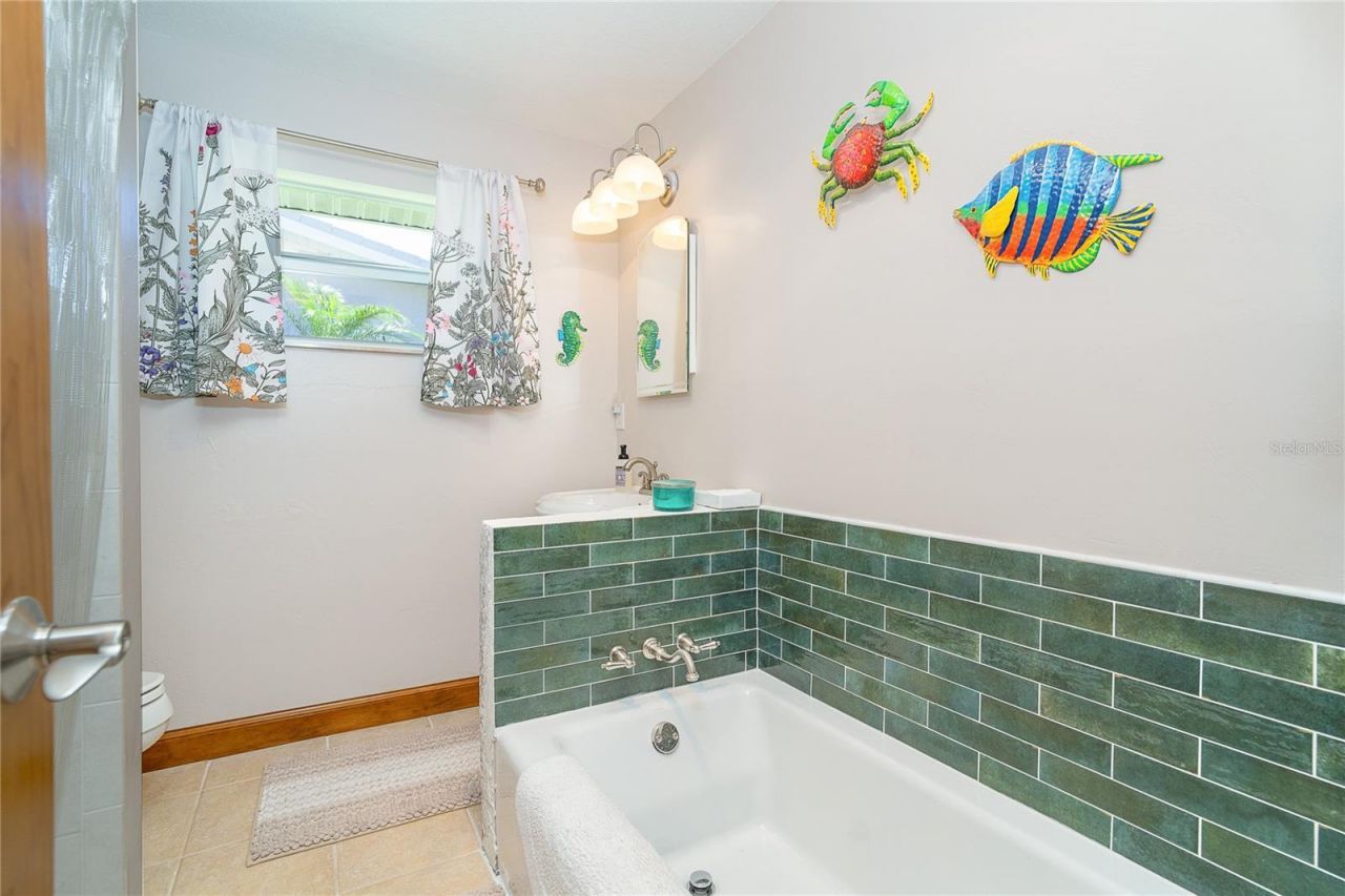 471 Capri Isles Court, Punta Gorda, FL 33950 Photo