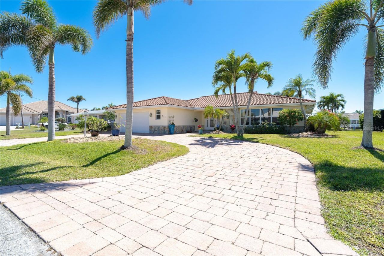 471 Capri Isles Court, Punta Gorda, FL 33950 Photo
