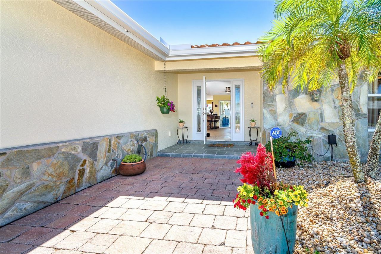 471 Capri Isles Court, Punta Gorda, FL 33950 Photo