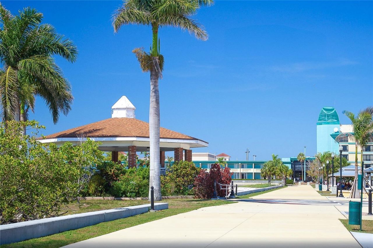 471 Capri Isles Court, Punta Gorda, FL 33950 Photo