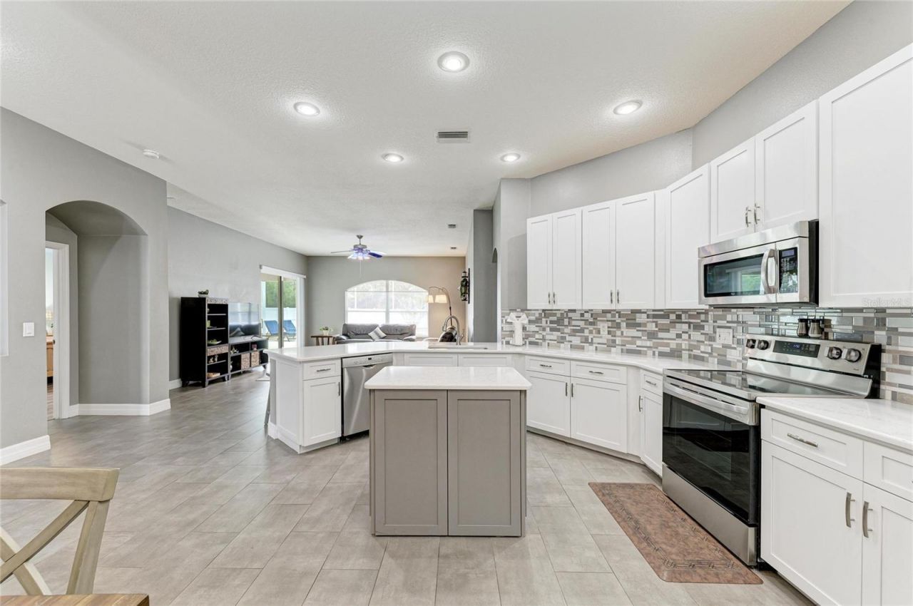 4966 Bookelia Circle, Bradenton, FL 34203 Photo