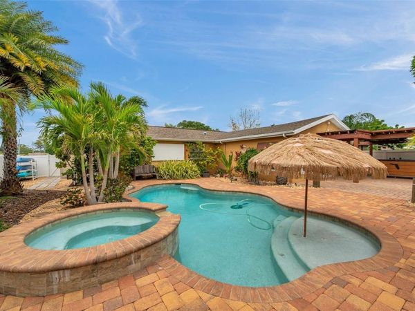 4815 PLANTATION DRIVE, TAMPA, FL 33615