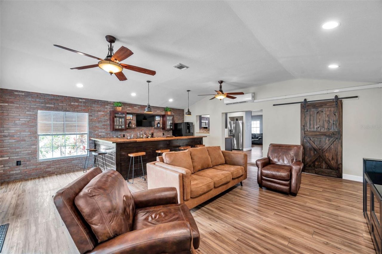 4815 Plantation Drive, Tampa, FL 33615 Photo