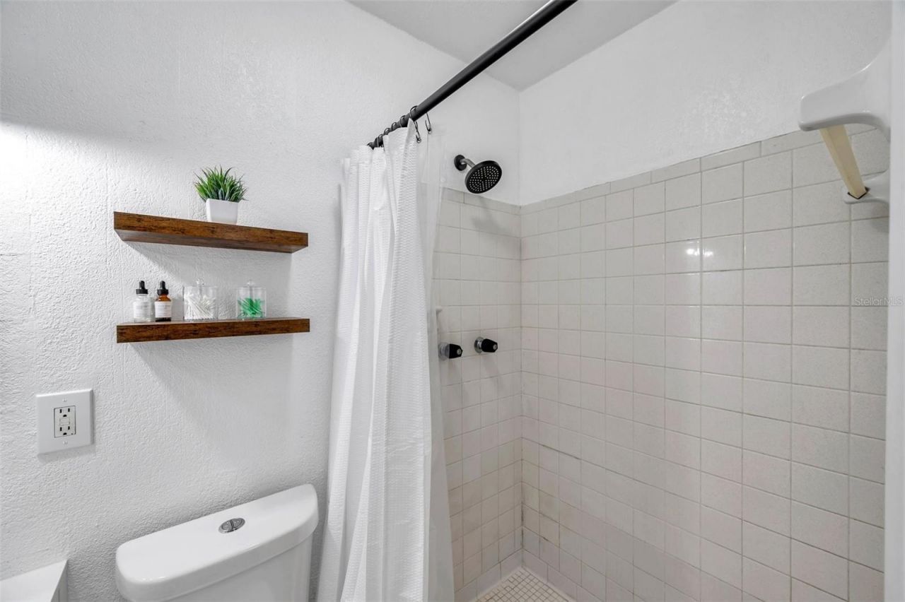 4815 Plantation Drive, Tampa, FL 33615 Photo