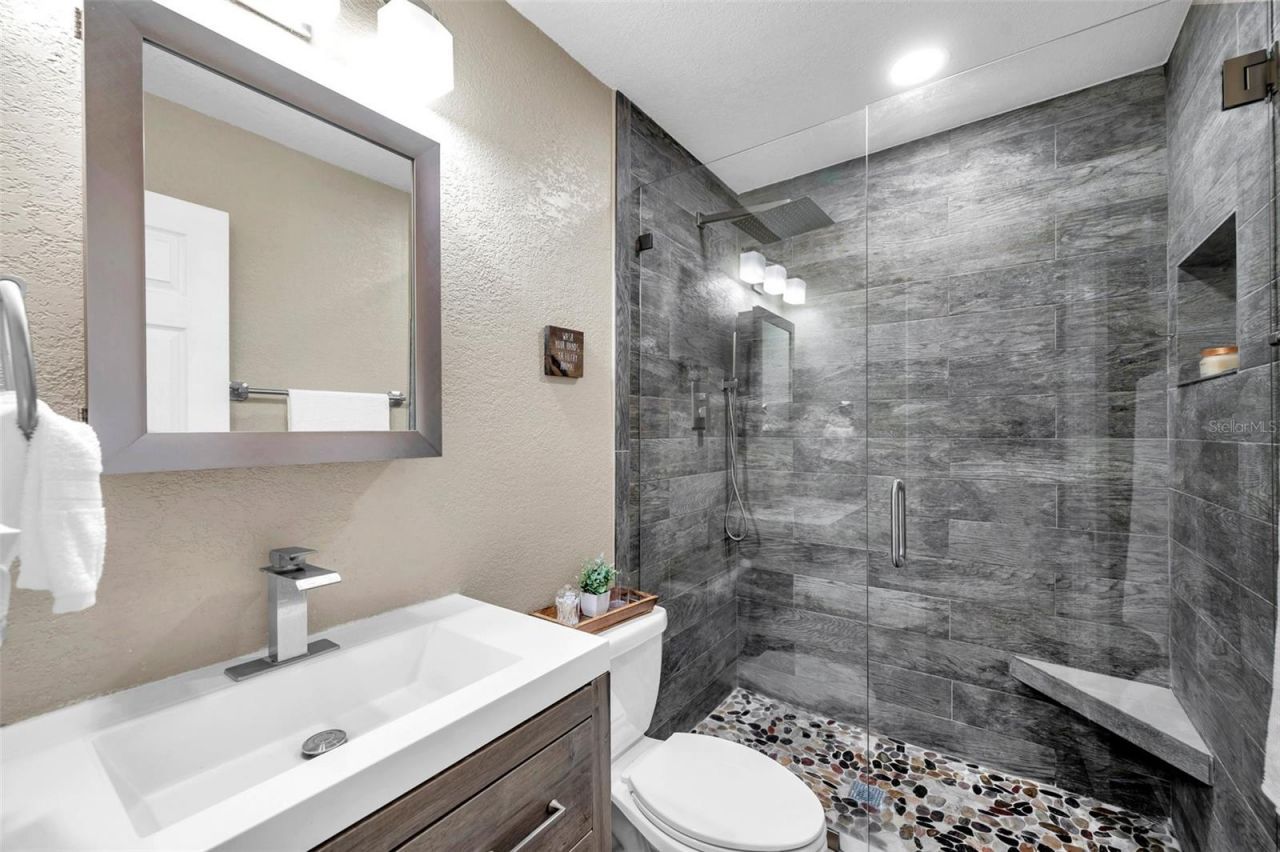 4815 Plantation Drive, Tampa, FL 33615 Photo