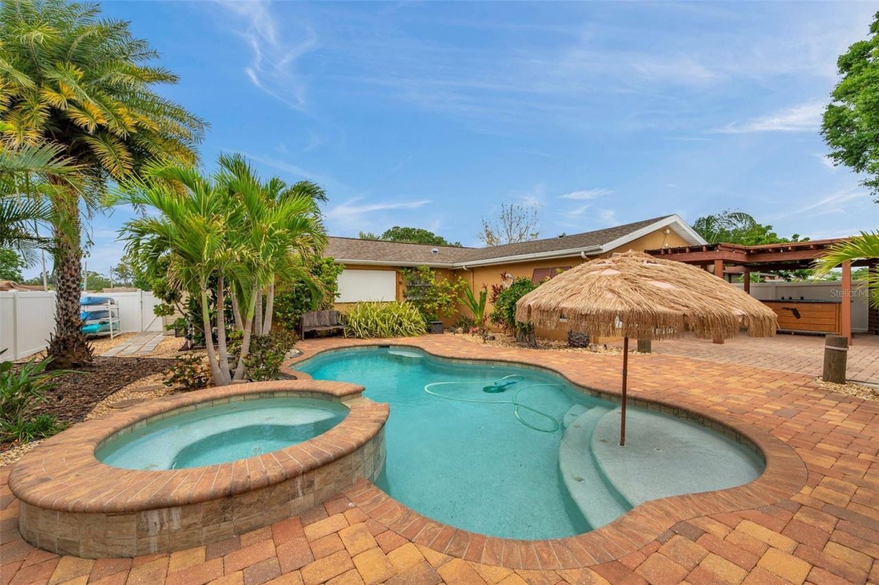 4815 Plantation Drive, Tampa, FL 33615 Photo