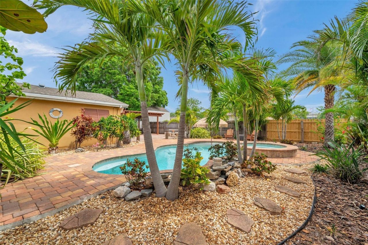 4815 Plantation Drive, Tampa, FL 33615 Photo