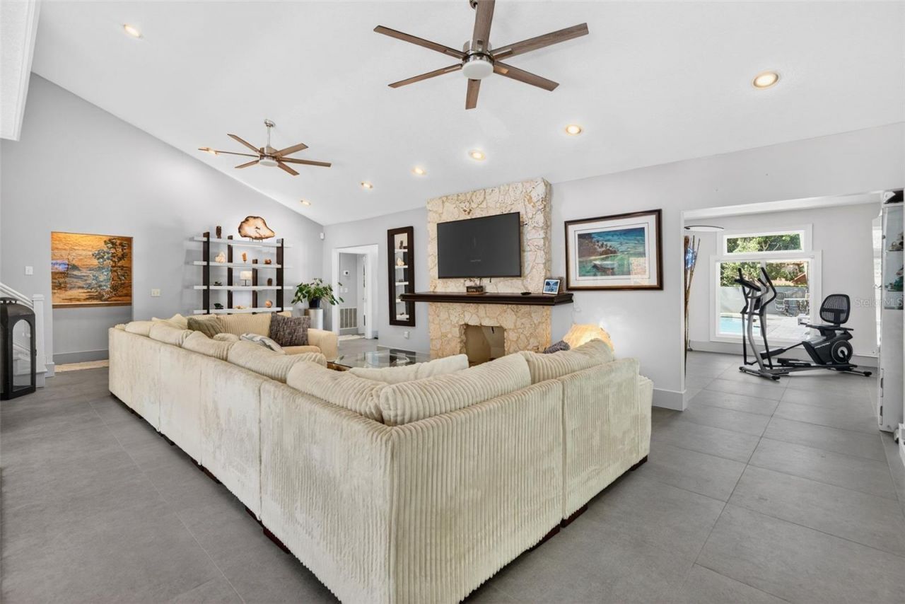 2392 Landings Circle, Bradenton, FL 34209 Photo