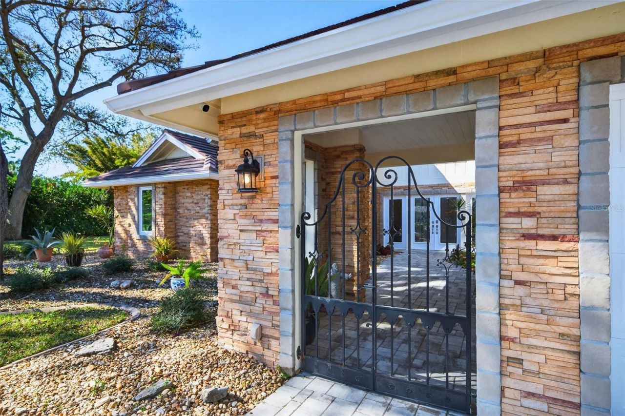 2392 Landings Circle, Bradenton, FL 34209 Photo