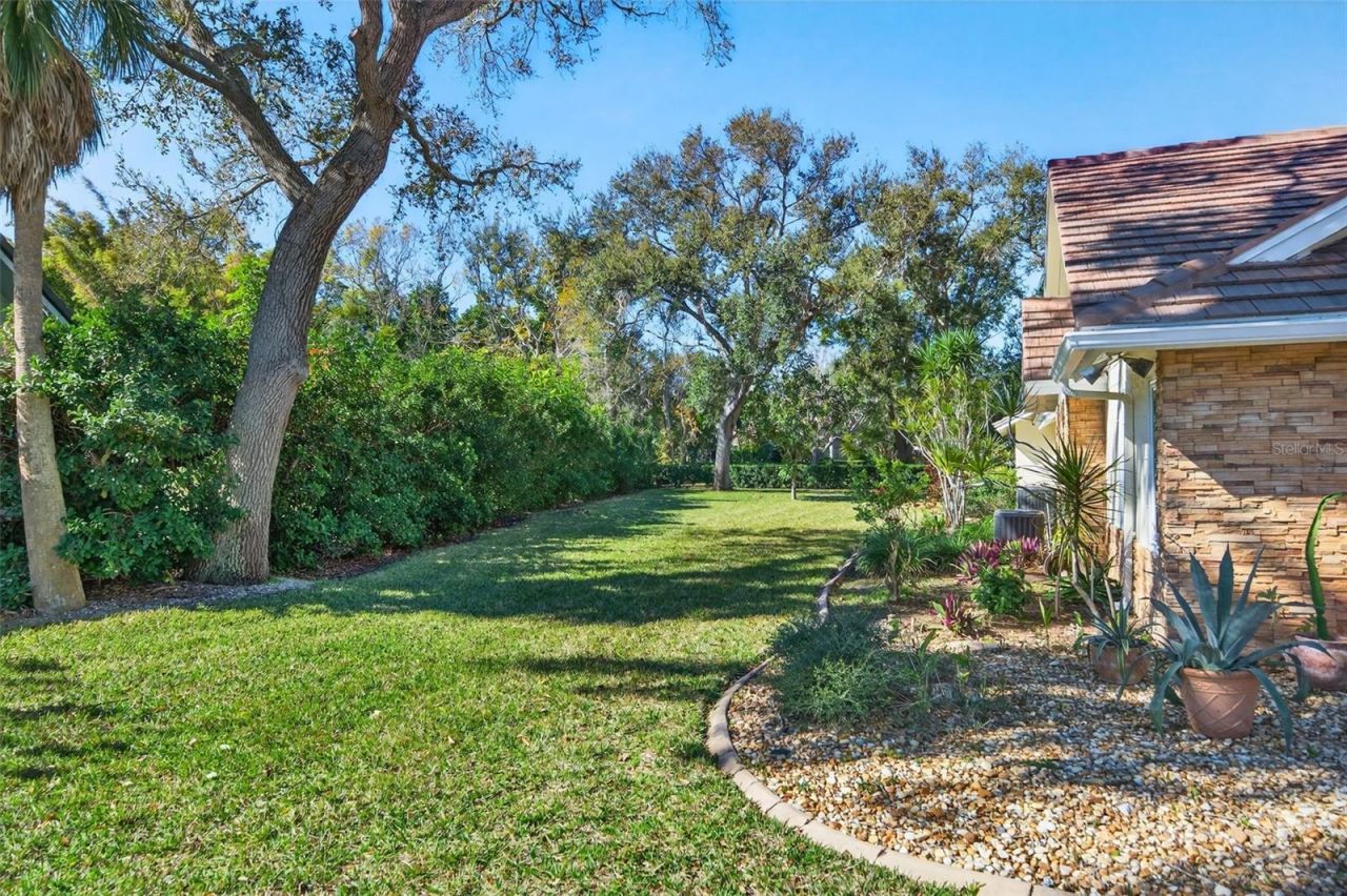 2392 Landings Circle, Bradenton, FL 34209 Photo