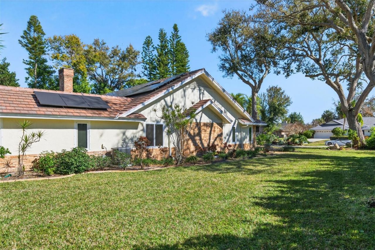 2392 Landings Circle, Bradenton, FL 34209 Photo