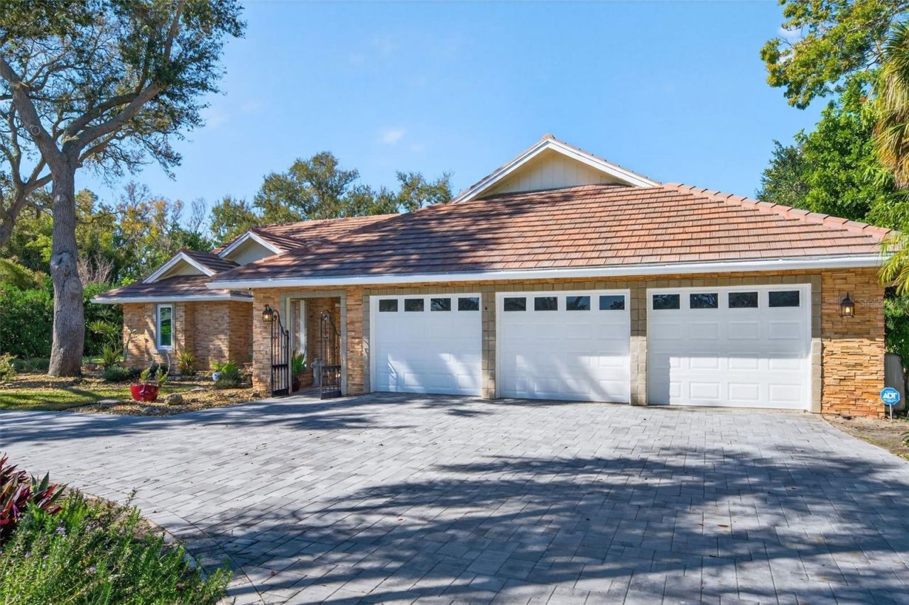 2392 Landings Circle, Bradenton, FL 34209 Photo
