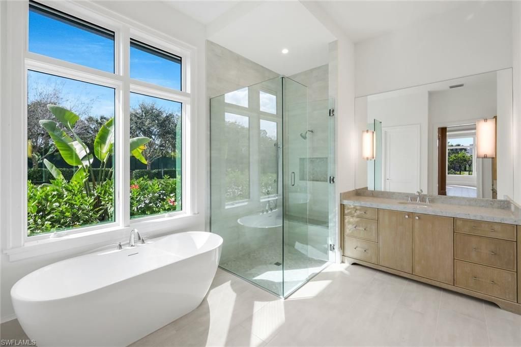 16728 Enclave Cir, Naples, FL 34110 Photo