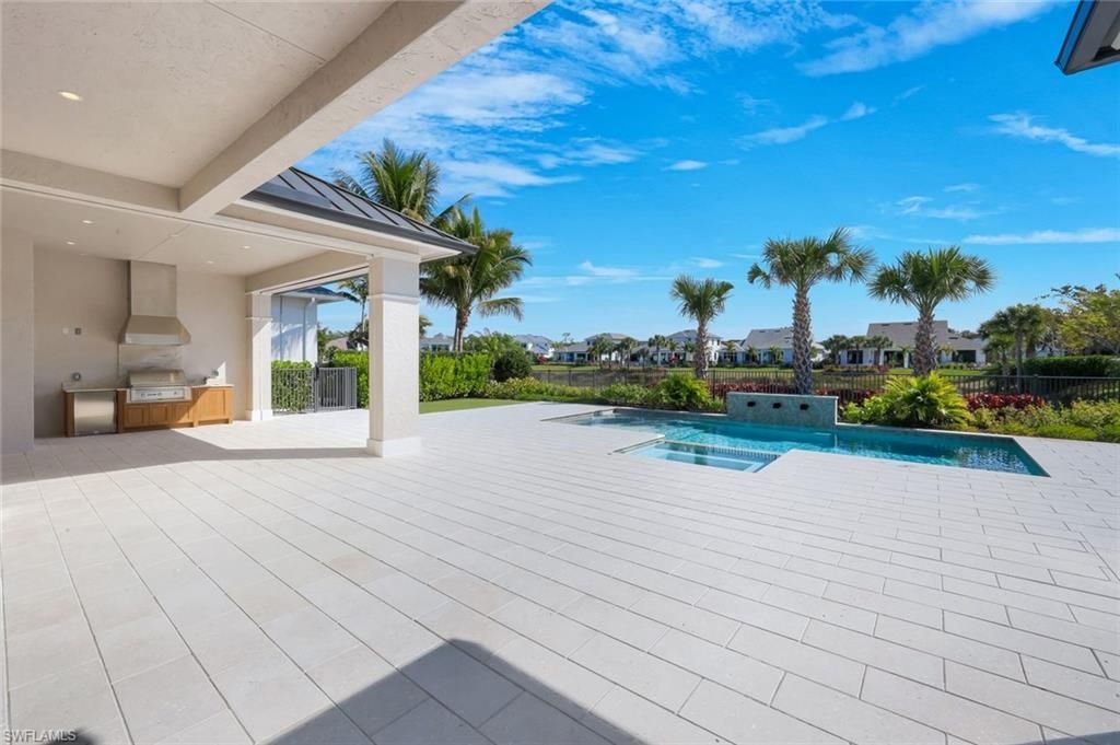 16728 Enclave Cir, Naples, FL 34110 Photo