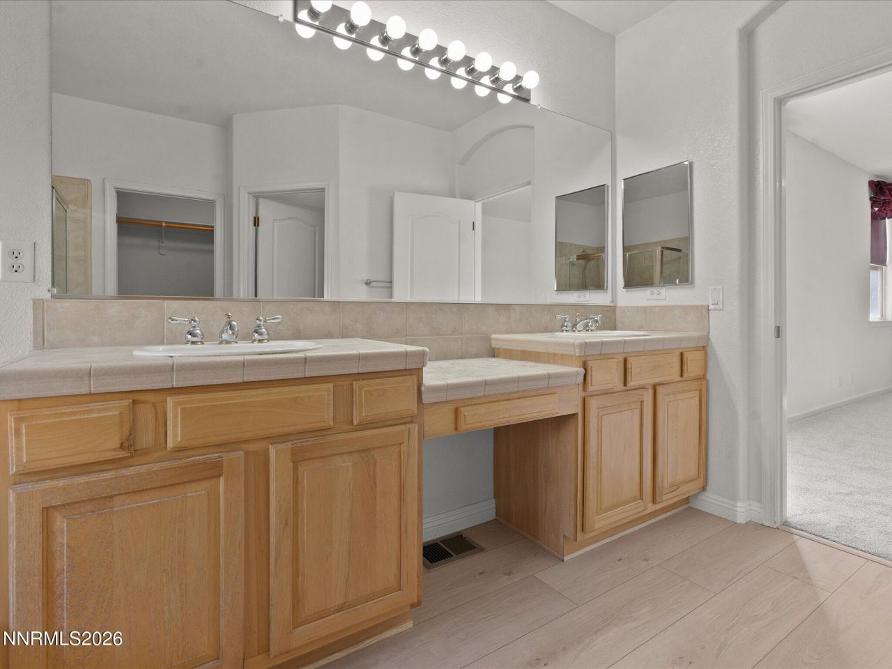 5860 E Hidden Valley Drive, Reno, NV 89502 Photo