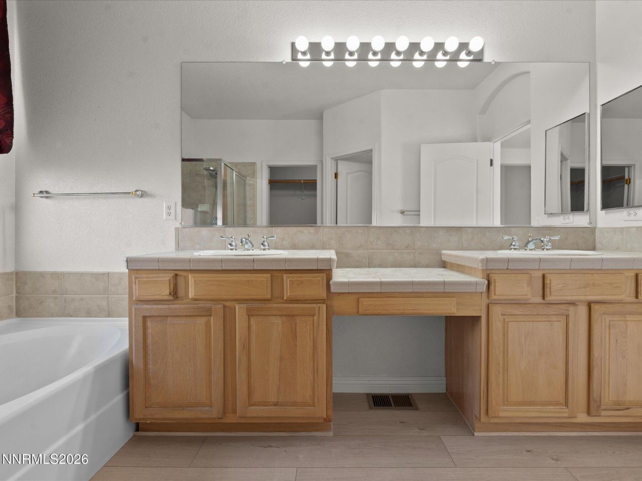 5860 E Hidden Valley Drive, Reno, NV 89502 Photo