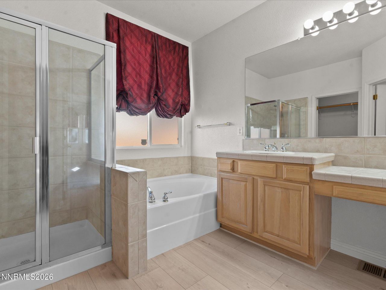 5860 E Hidden Valley Drive, Reno, NV 89502 Photo