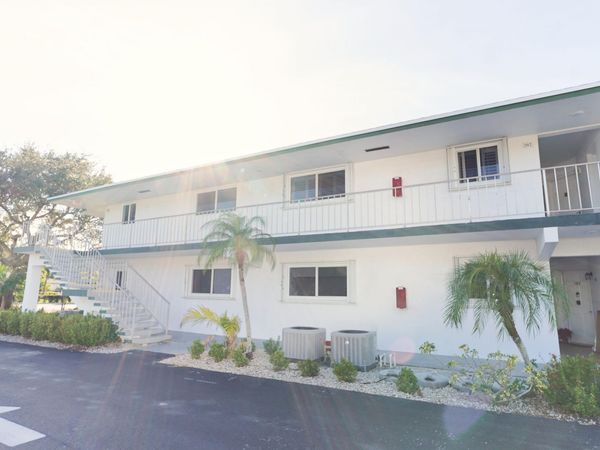 7 Westwood Avenue, Unit 102c, Tequesta, FL 33469