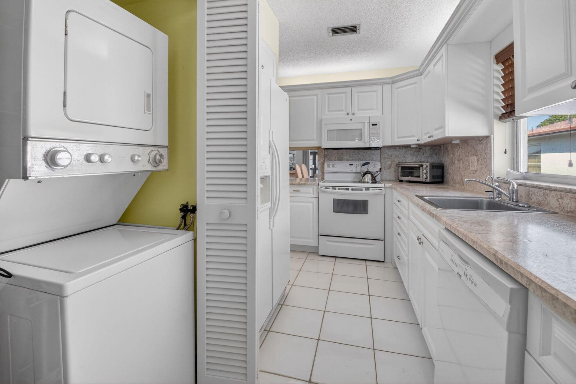 13889 Royal Palm Court, Unit D, Delray Beach, FL 33484 Photo