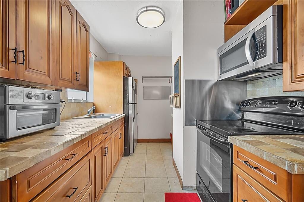 714 NE 10th Street, Unit 205, Hallandale Beach, FL 33009 Photo