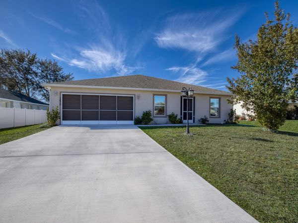 1432 SW Leisure Lane, Port St. Lucie, FL 34953