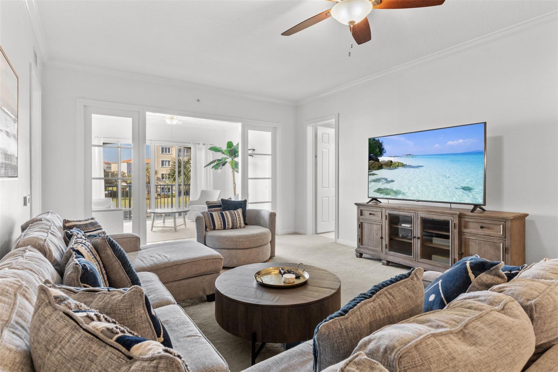 18 Harbour Isle Dr, Unit 203, Fort Pierce, FL 34949 Photo