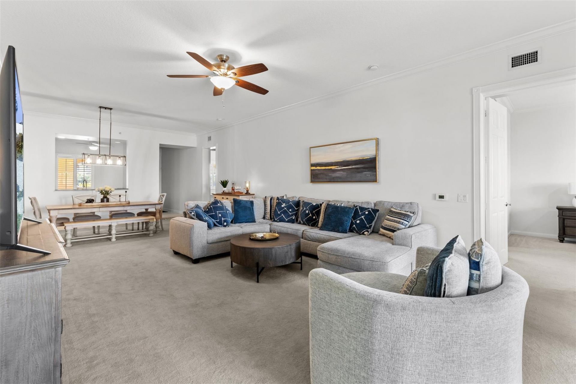 18 Harbour Isle Dr, Unit 203, Fort Pierce, FL 34949 Photo