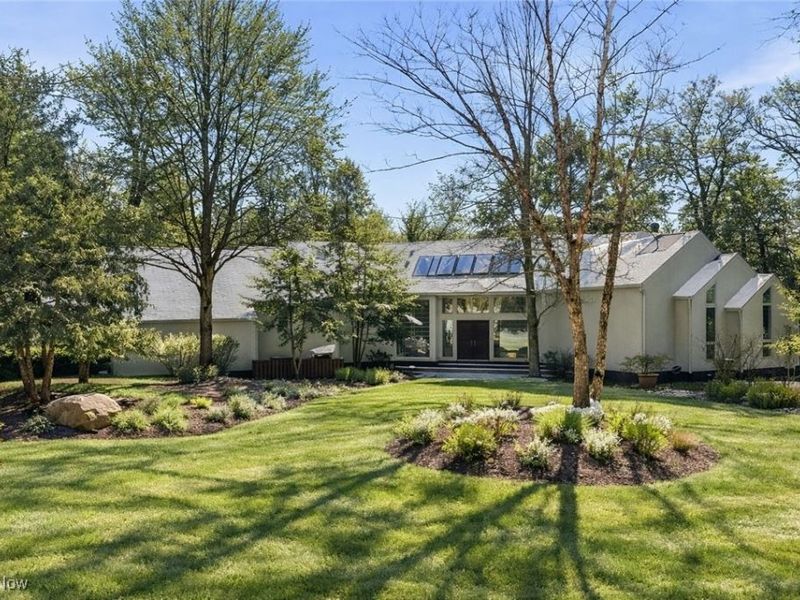 999 Chestnut Run, Gates Mills, OH 44040 Photo 1