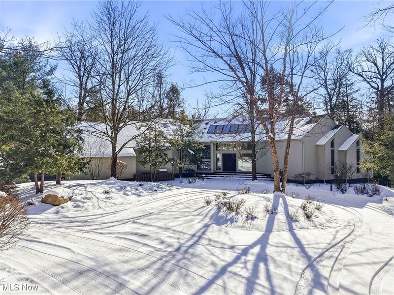 999 Chestnut Run, Gates Mills, OH 44040 Photo 2