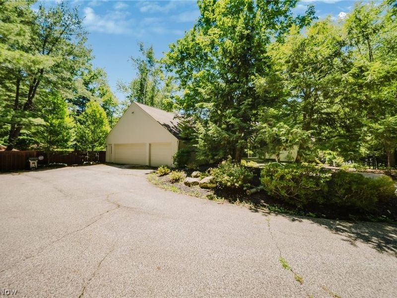 999 Chestnut Run, Gates Mills, OH 44040 Photo 38