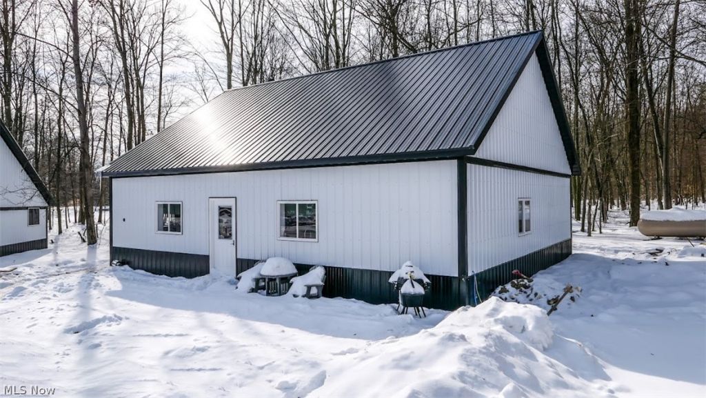 7561 Rockwood Road, Windsor, OH 44099 Main Photo